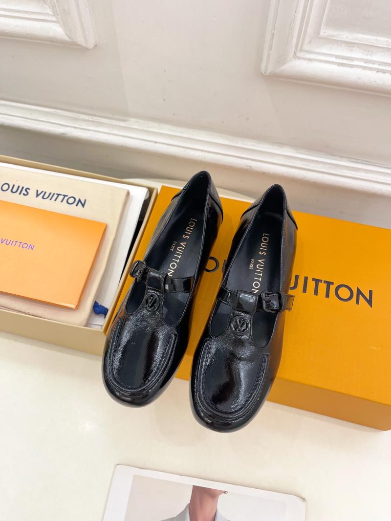 Louis Vuitton Loafers SLL61001