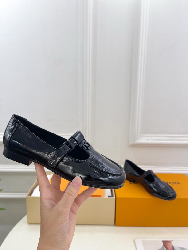 Louis Vuitton Loafers SLL61001
