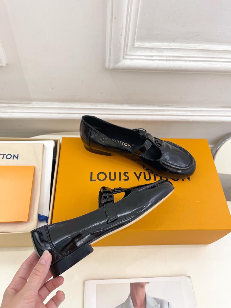 Louis Vuitton Loafers SLL61001