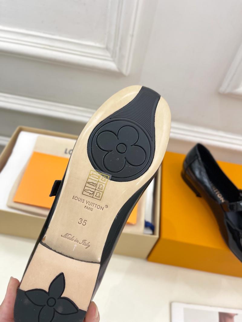 Louis Vuitton Loafers SLL61001