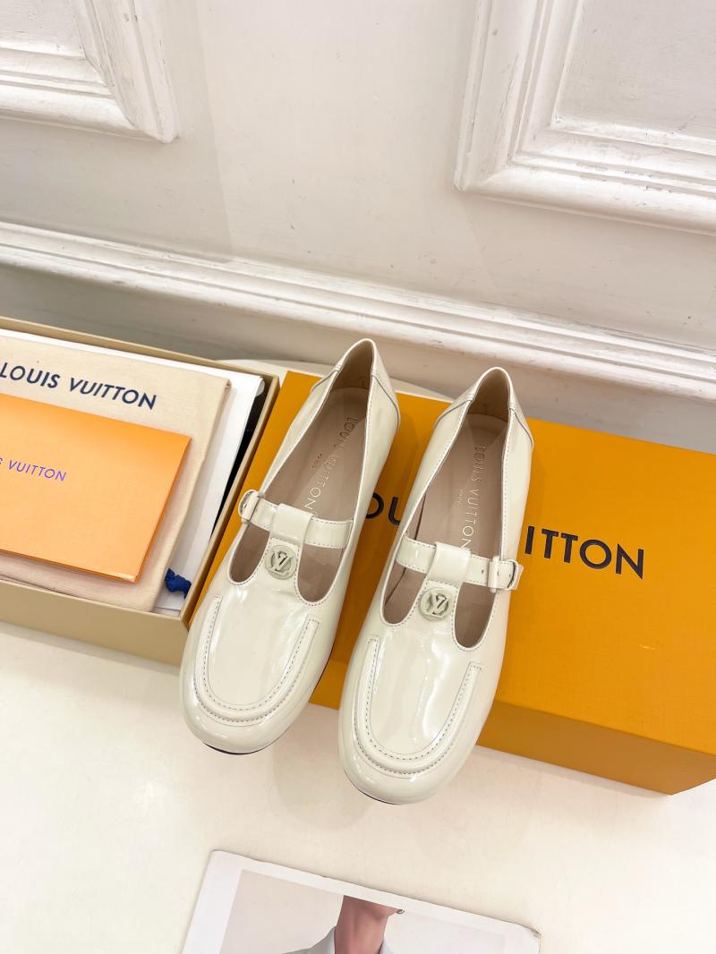 Louis Vuitton Loafers SLL61002