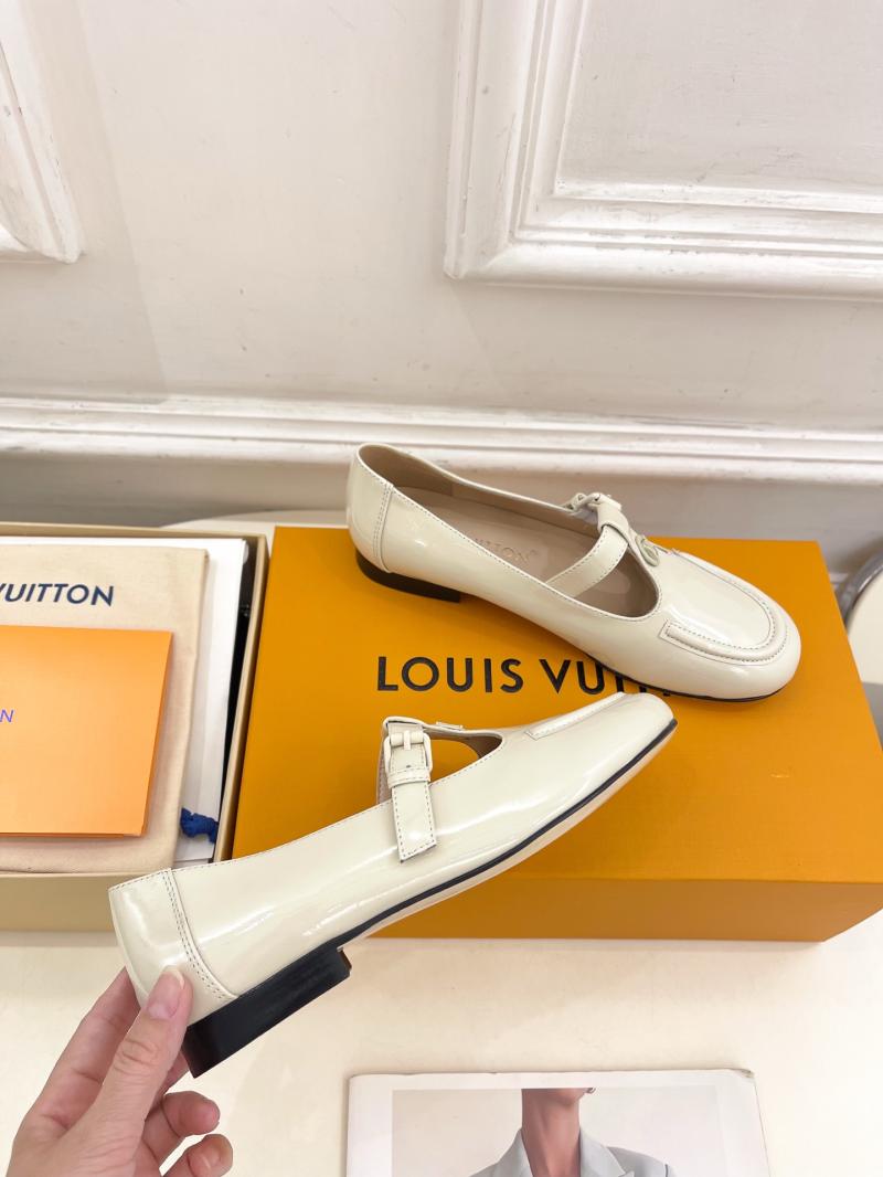 Louis Vuitton Loafers SLL61002