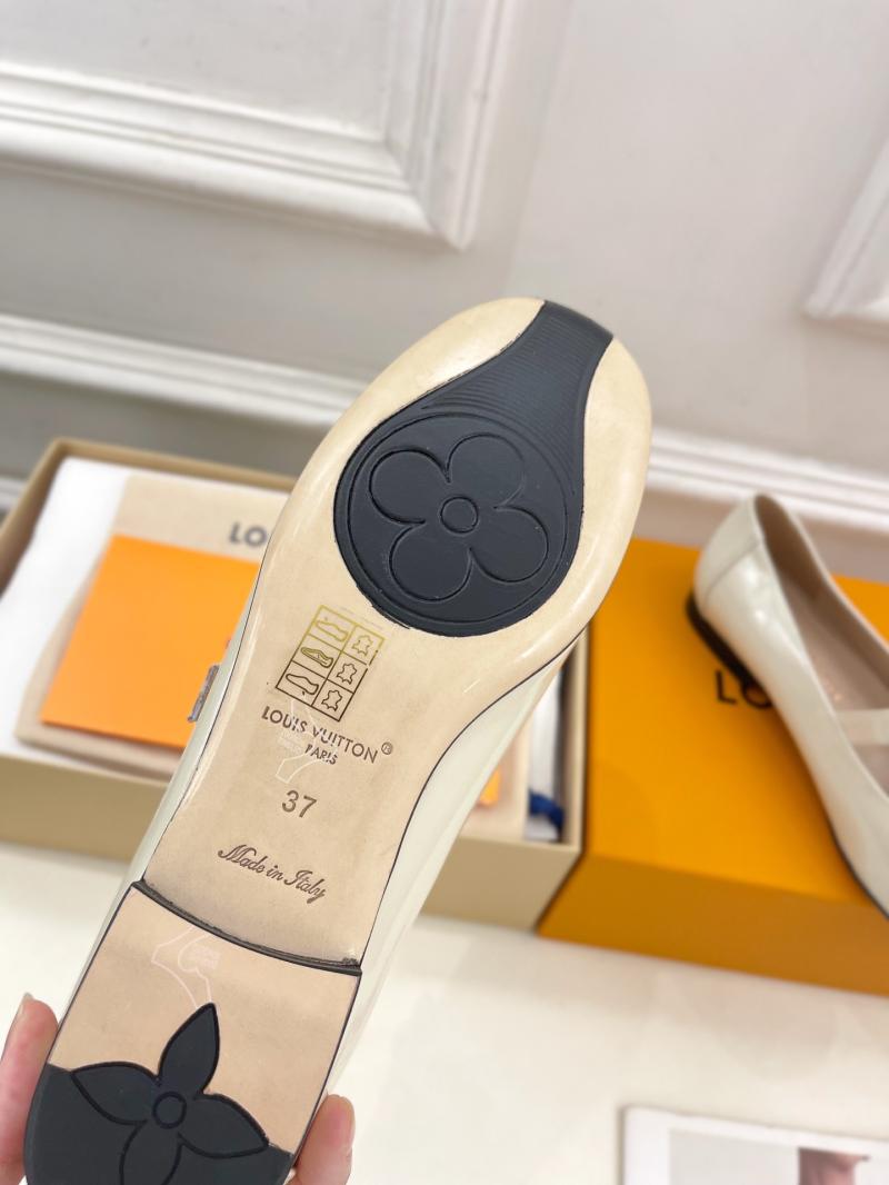 Louis Vuitton Loafers SLL61002