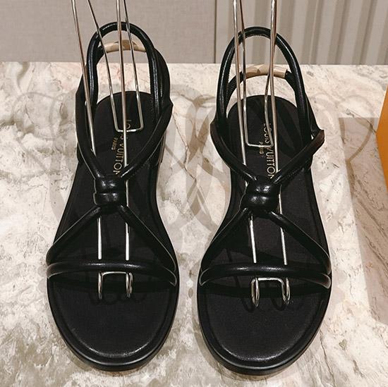 Louis Vuitton Sandals SLS61101