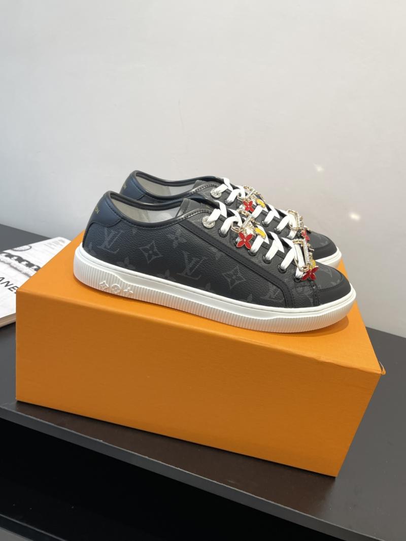 Louis Vuitton Unisex Sneakers SLS61302