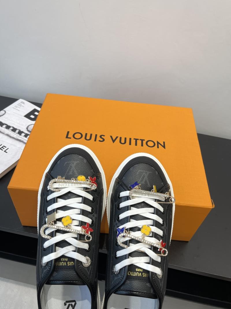 Louis Vuitton Unisex Sneakers SLS61302