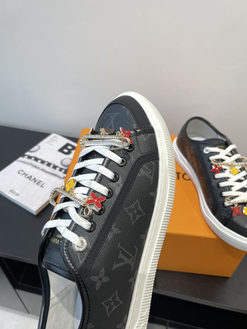 Louis Vuitton Unisex Sneakers SLS61302