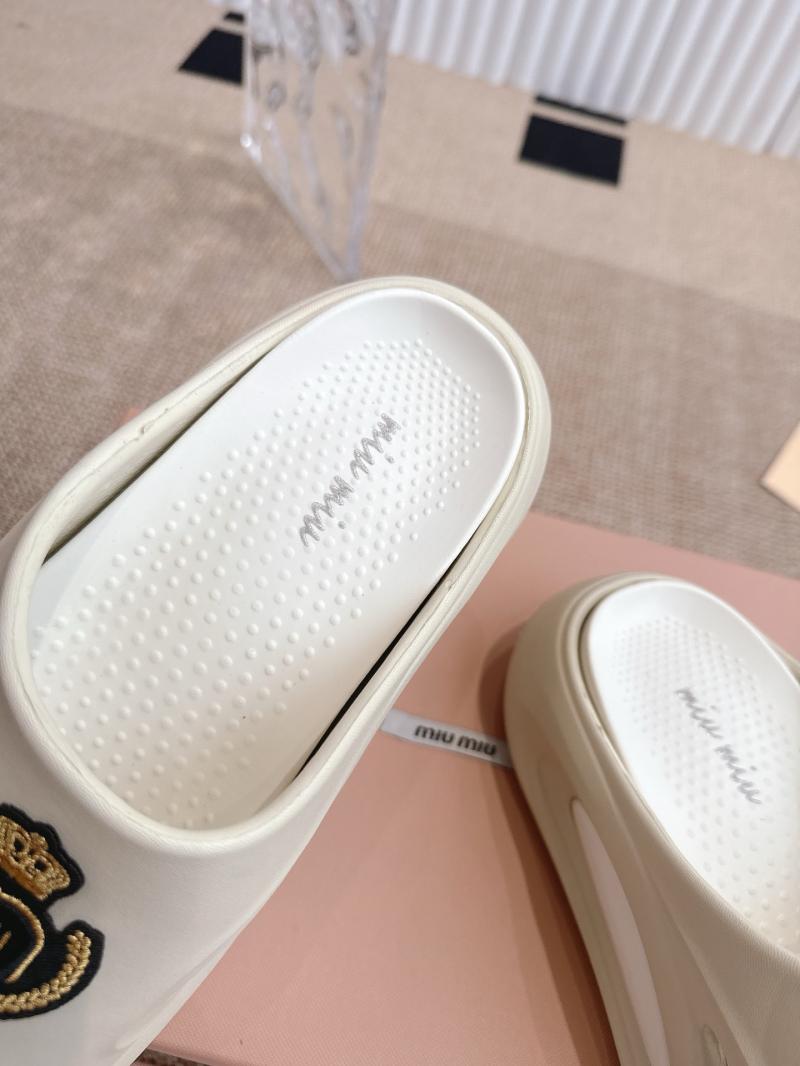 Miu Miu Sandals SMS60102
