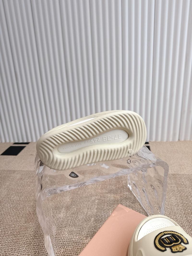 Miu Miu Sandals SMS60102
