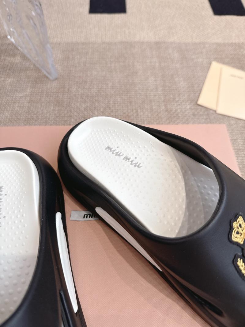 Miu Miu Sandals SMS60104