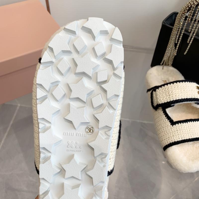 Miu Miu Slippers SMS61402