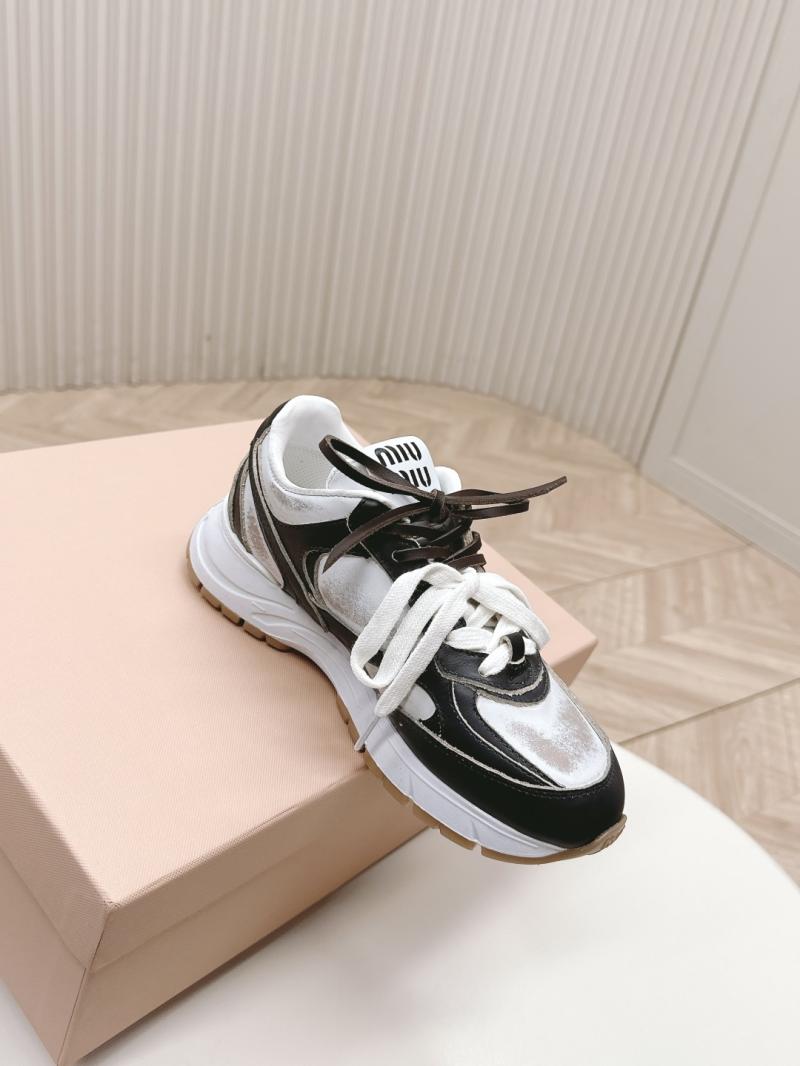 Miu Miu Sneakers SMS60202