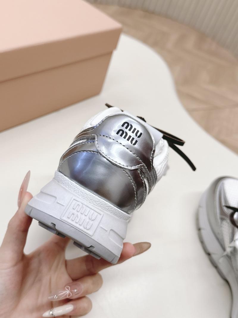 Miu Miu Sneakers SMS60206