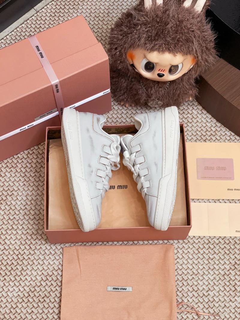 Miu Miu Sneakers SMS61302