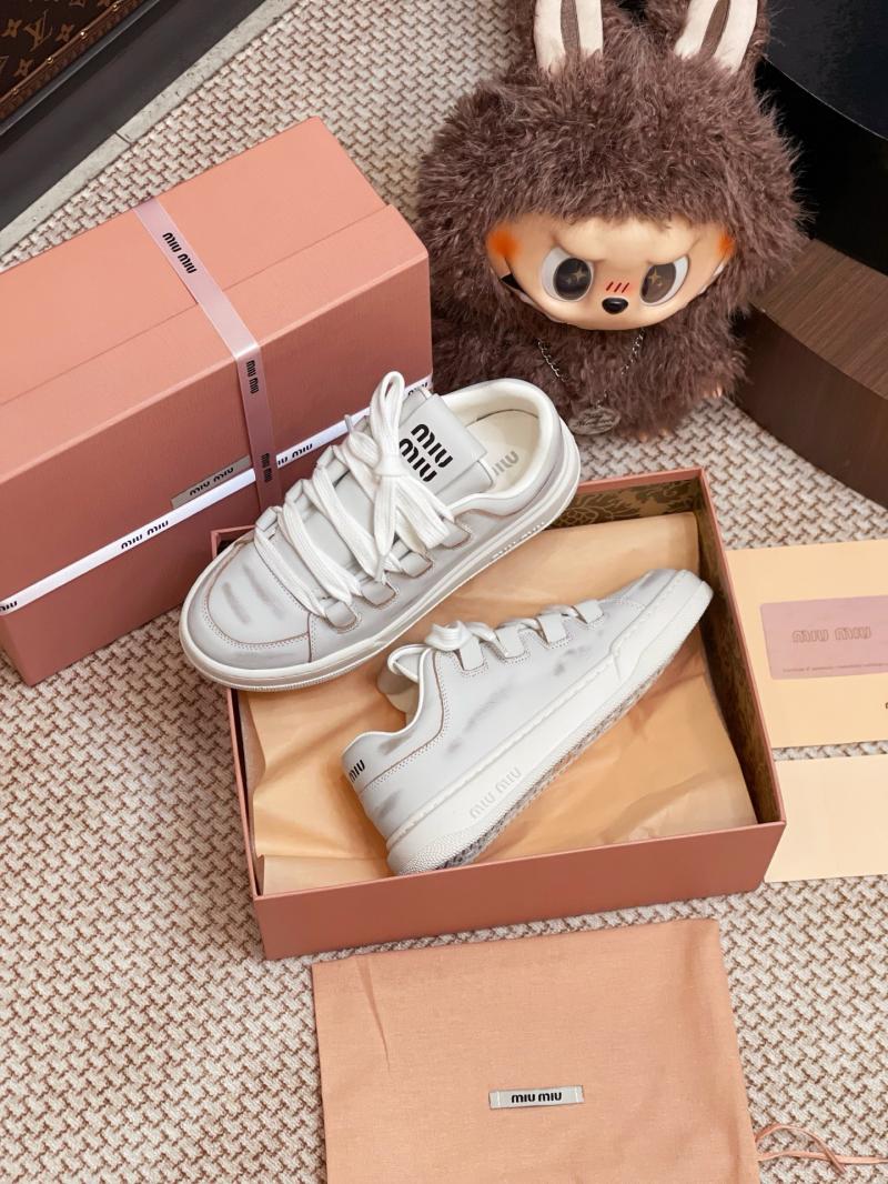 Miu Miu Sneakers SMS61302