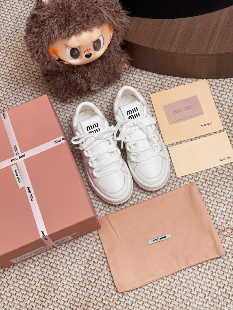 Miu Miu Sneakers SMS61303