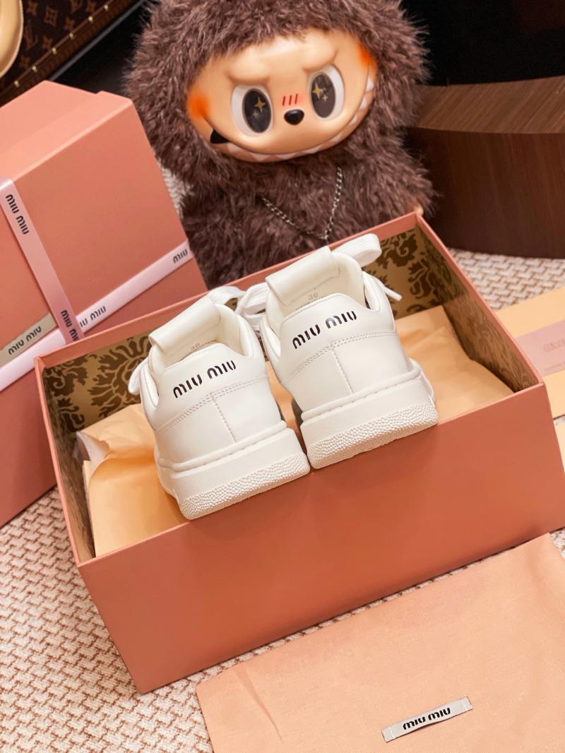 Miu Miu Sneakers SMS61303