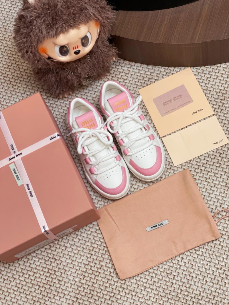 Miu Miu Sneakers SMS61304