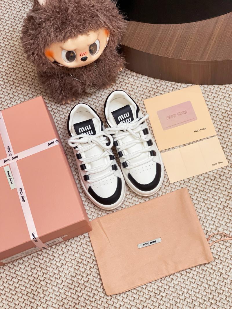 Miu Miu Sneakers SMS61305