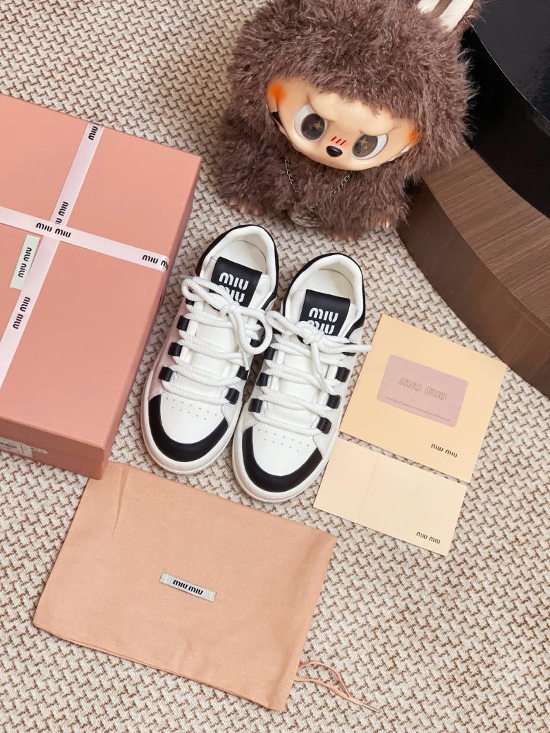 Miu Miu Sneakers SMS61305