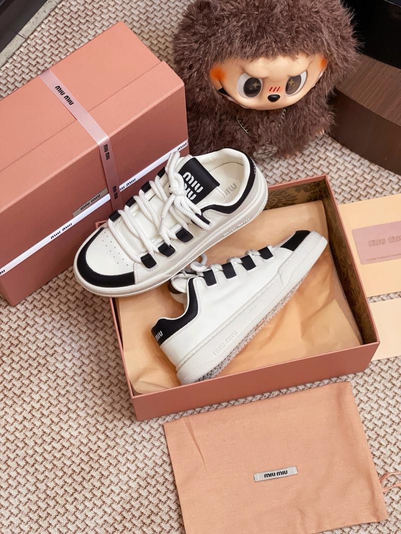 Miu Miu Sneakers SMS61305