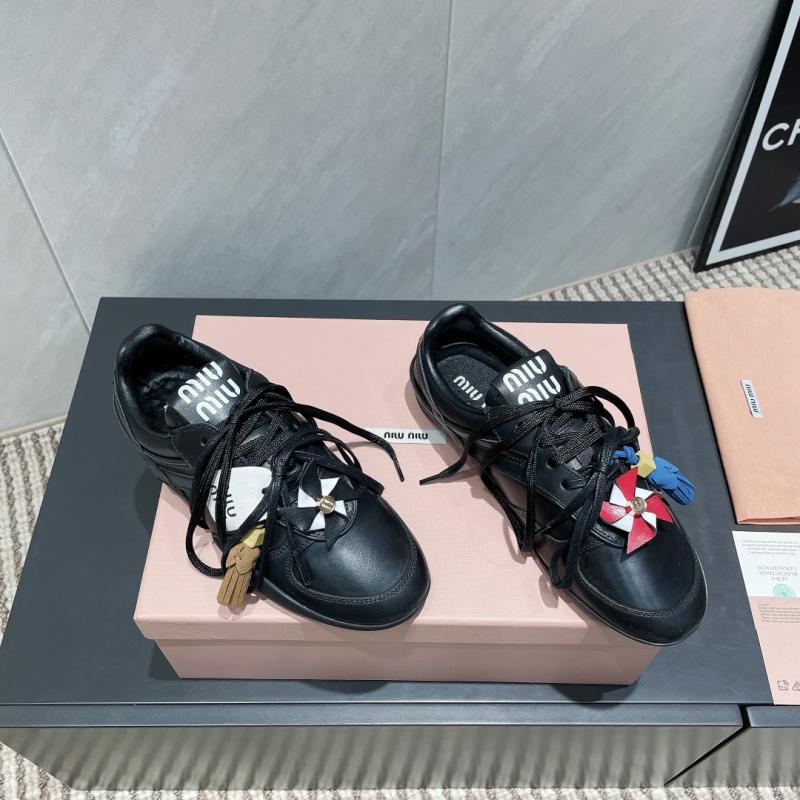 Miu Miu Sneakers SMS61413