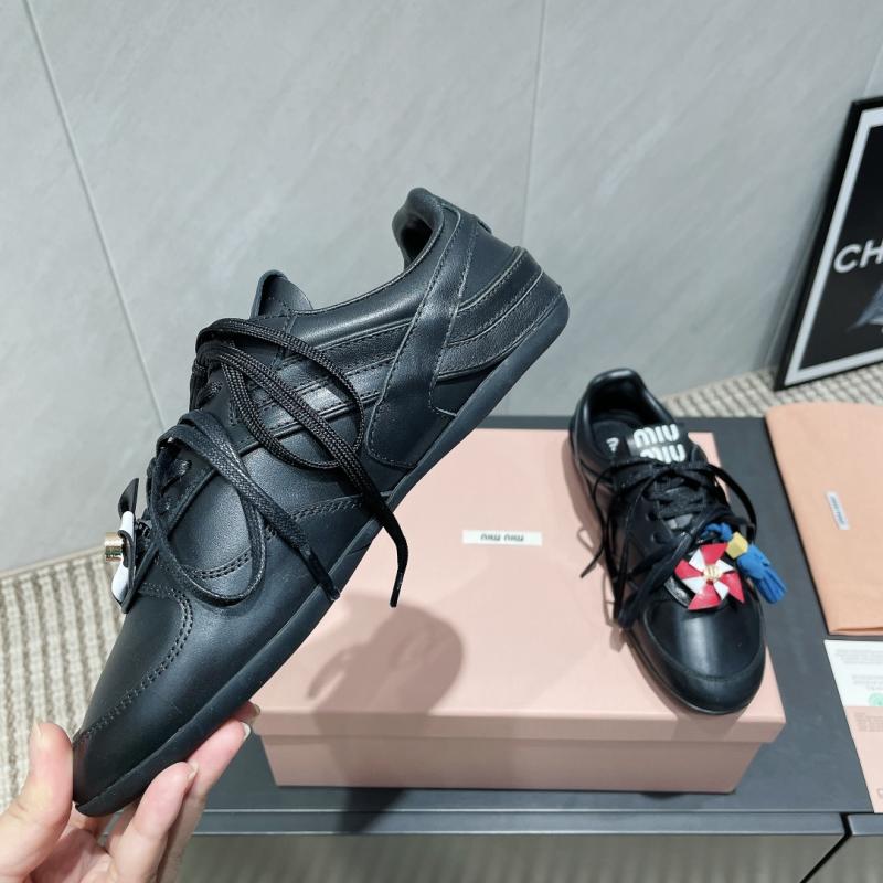 Miu Miu Sneakers SMS61413
