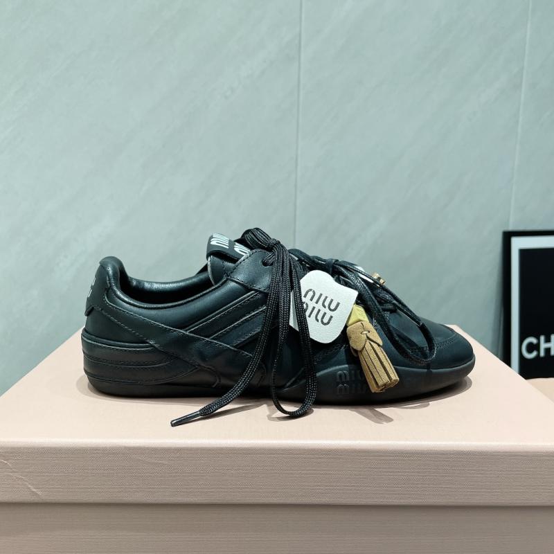 Miu Miu Sneakers SMS61413