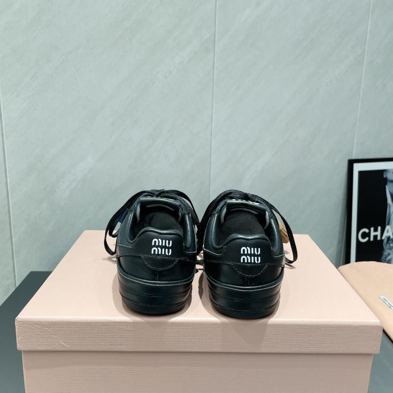 Miu Miu Sneakers SMS61413
