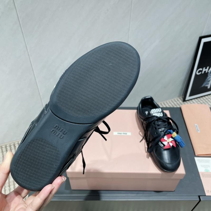 Miu Miu Sneakers SMS61413