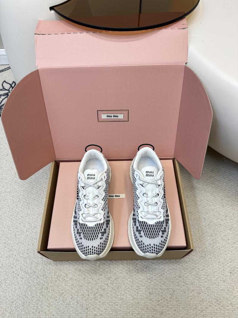 Miu Miu Unisex Sneakers SMS61101