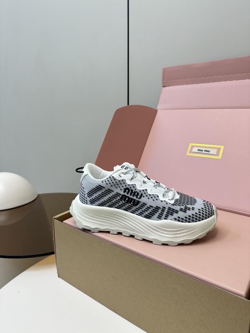 Miu Miu Unisex Sneakers SMS61101