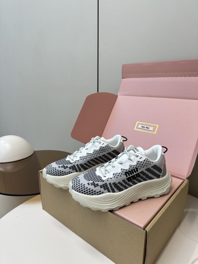Miu Miu Unisex Sneakers SMS61101