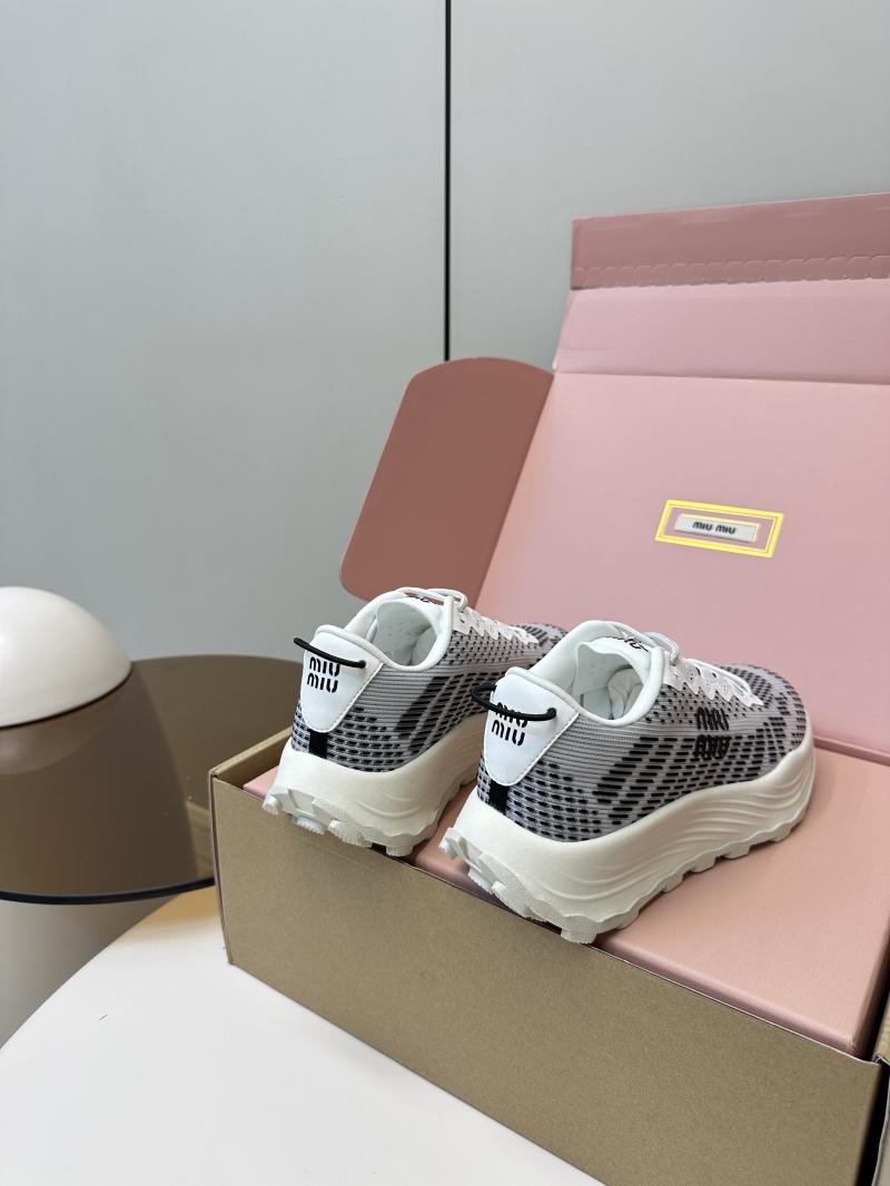 Miu Miu Unisex Sneakers SMS61101