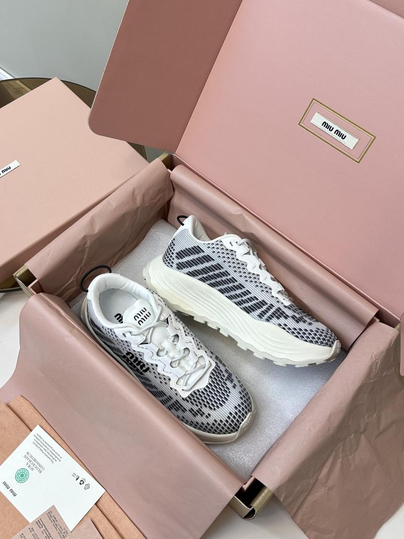 Miu Miu Unisex Sneakers SMS61101