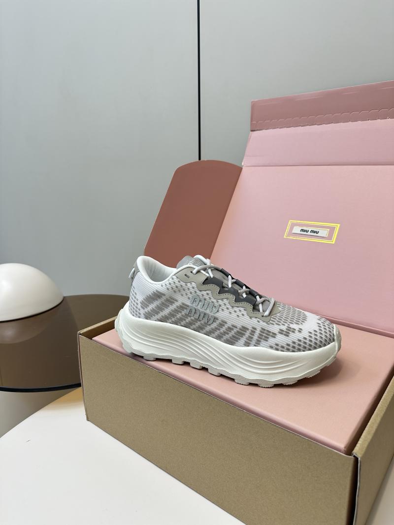 Miu Miu Unisex Sneakers SMS61102