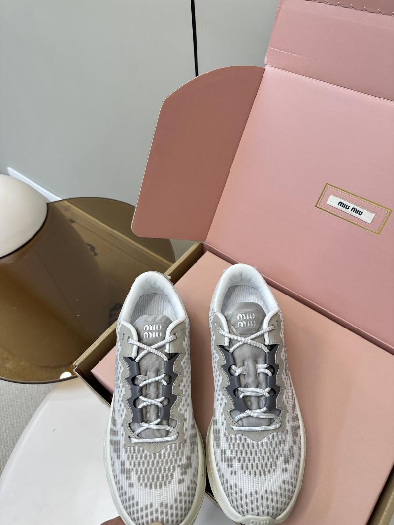 Miu Miu Unisex Sneakers SMS61102