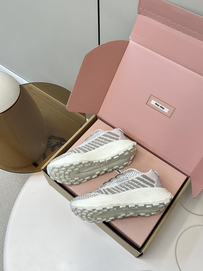 Miu Miu Unisex Sneakers SMS61102