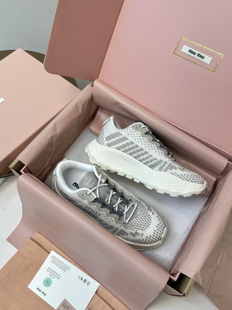 Miu Miu Unisex Sneakers SMS61102