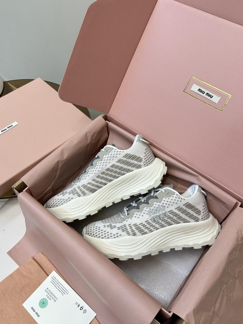 Miu Miu Unisex Sneakers SMS61102