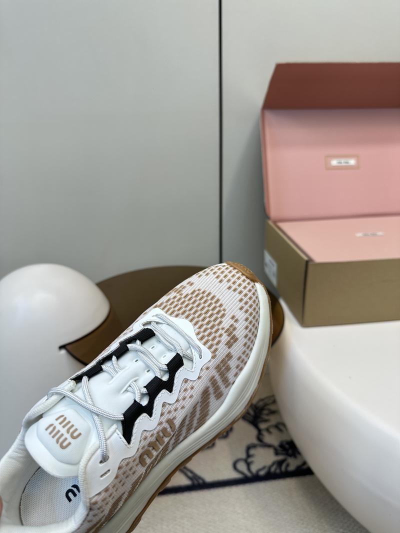 Miu Miu Unisex Sneakers SMS61104