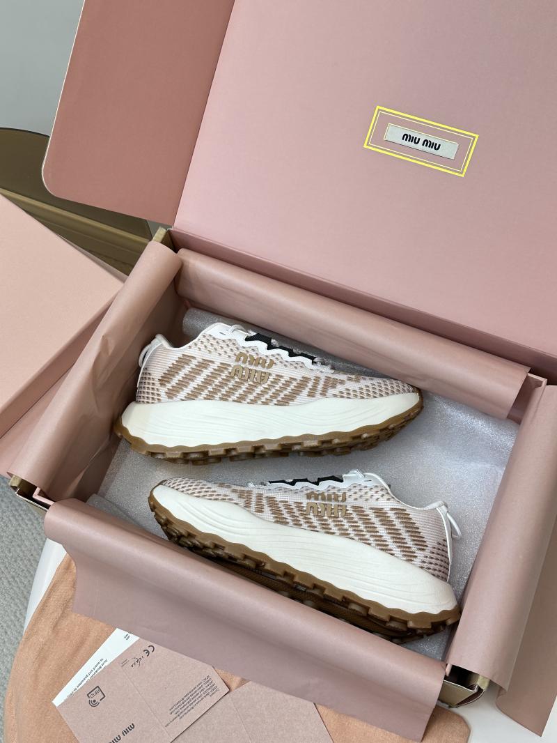 Miu Miu Unisex Sneakers SMS61104