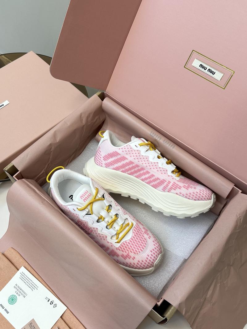 Miu Miu Unisex Sneakers SMS61105