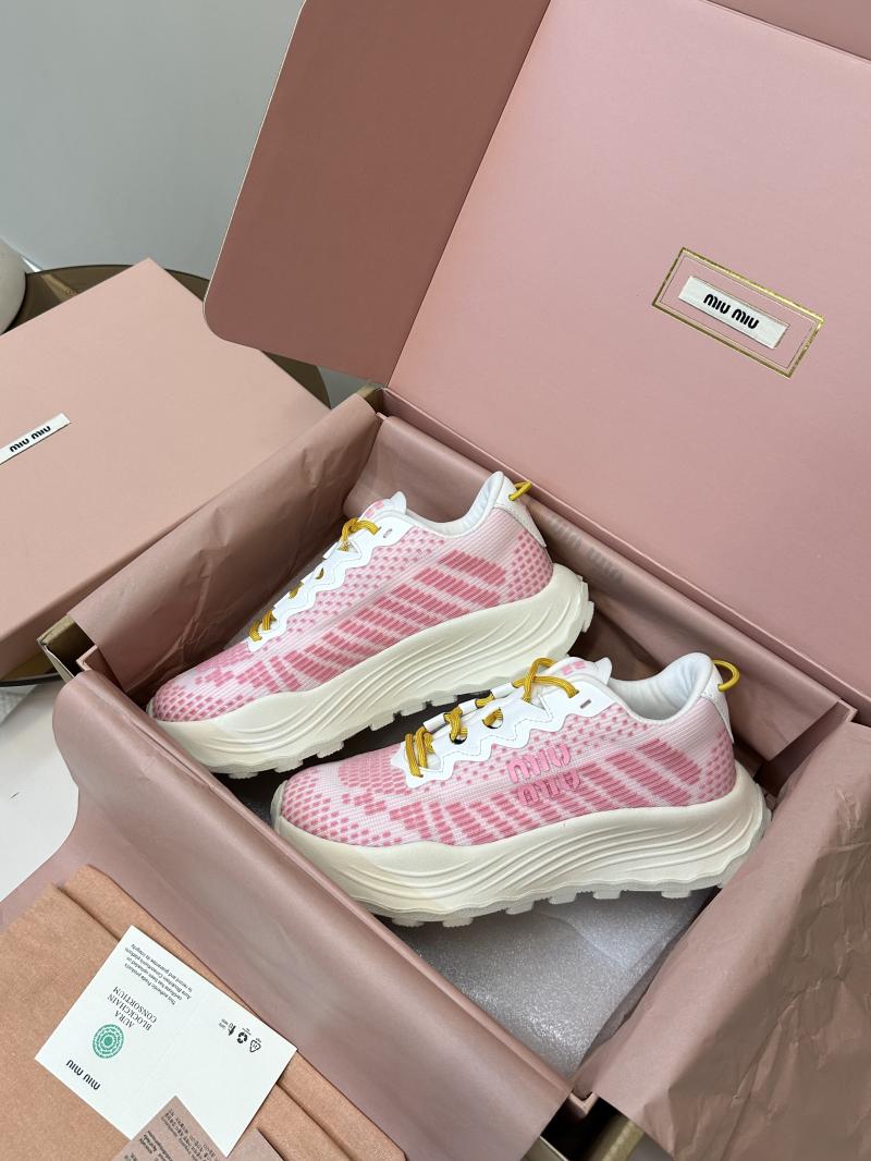 Miu Miu Unisex Sneakers SMS61105