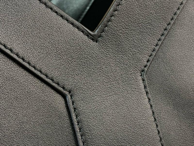 Saint Laurent Y Large Hobo Black 833160