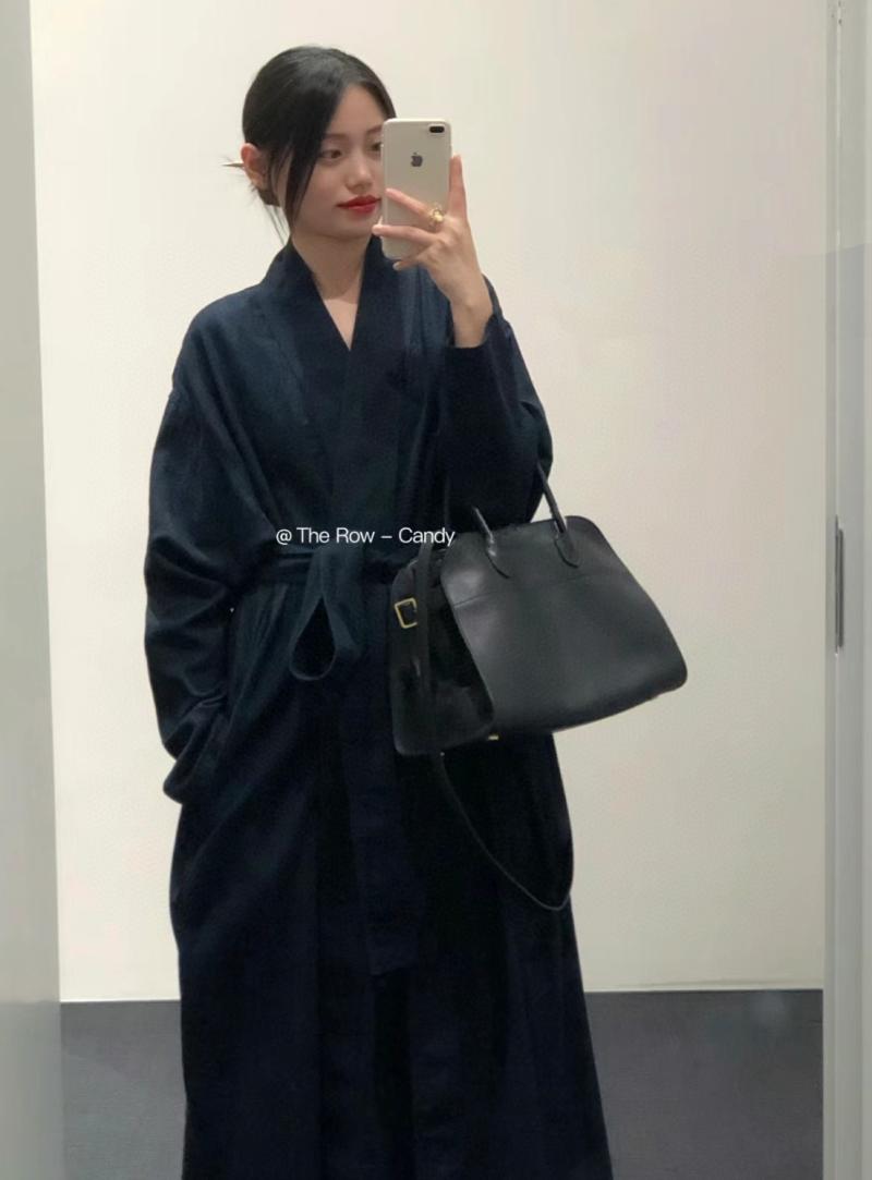 The Row Smooth Leather Margaux 12 Bag Black W1833