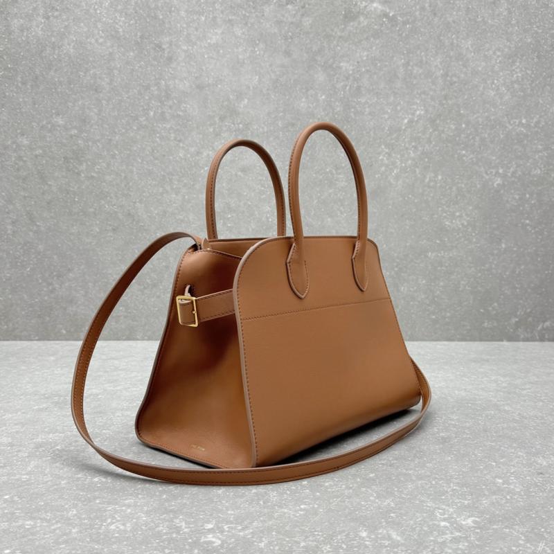 The Row Smooth Leather Margaux 12 Bag Cuir W1833