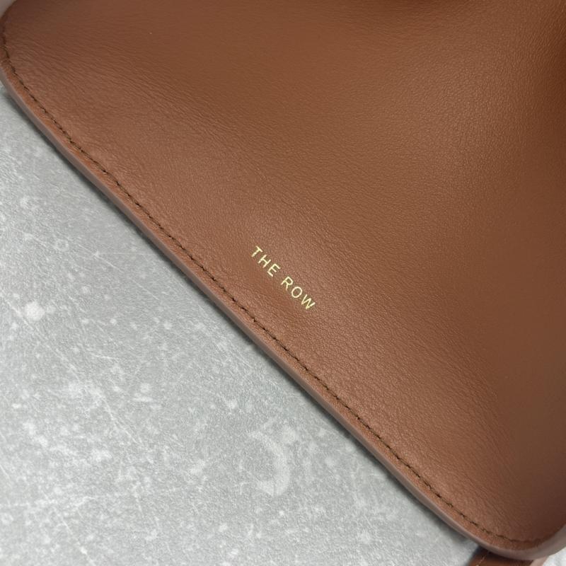 The Row Smooth Leather Margaux 12 Bag Cuir W1833