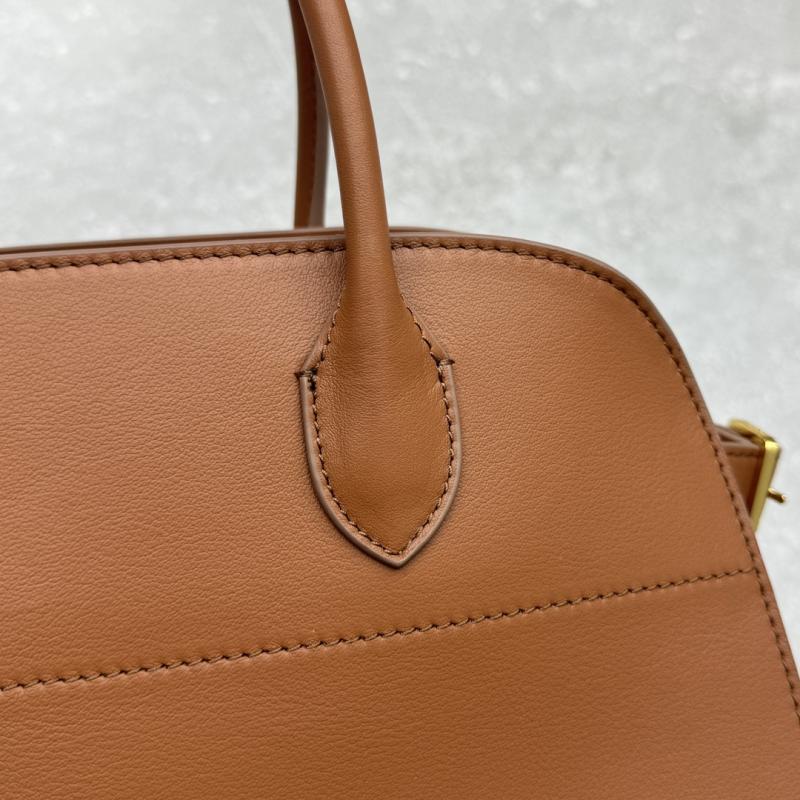 The Row Smooth Leather Margaux 12 Bag Cuir W1833