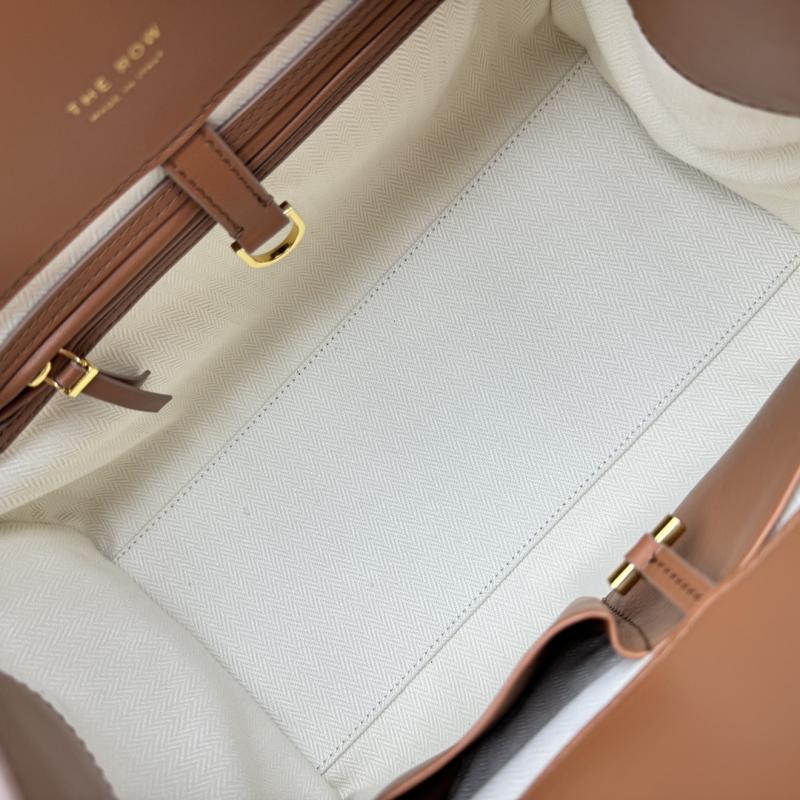 The Row Smooth Leather Margaux 12 Bag Cuir W1833
